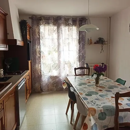 Traversiere Tatil Evi Falaise (Calvados)